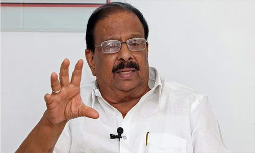 അത്ര വലിയ ദ്രോഹമൊന്നും ചെയ്തിട്ടില്ല, വ്യാഖ്യാനിച്ച് കടലിലേക്ക് കൊണ്ടുപോകുന്നു’; തരൂരിനെ പിന്തുണച്ച് കെ സുധാകരൻ