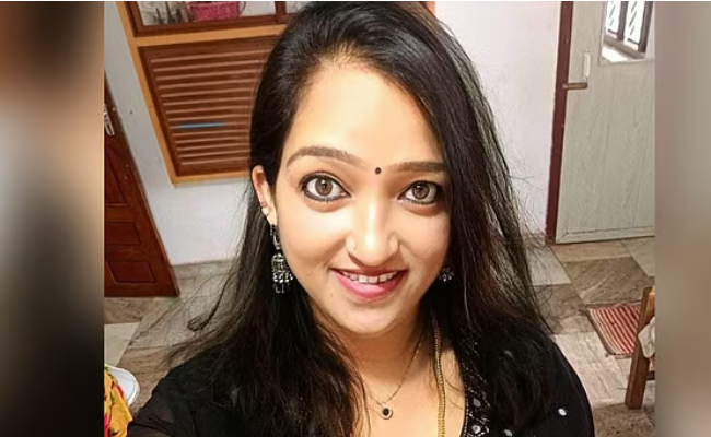 സന്തോഷും മിനി നമ്പ്യാരും സുഹൃത്തുക്കൾ, എല്ലാം നേരത്തെ പ്ലാൻ ചെയ്തു; ഓട്ടോ ഡ്രൈവറുടെ കൊലപാതകത്തിൽ ഭാര്യ അറസ്റ്റിൽ