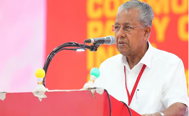 വഖഫ് ബിജെപിയുടേയും ആർഎസ്എസിന്റേയും ആയുധം, രാഷ്ട്രീയ സിനിമ അല്ലാതിരുന്നിട്ടും എംപുരാൻ ആക്രമിക്കപ്പെട്ടു