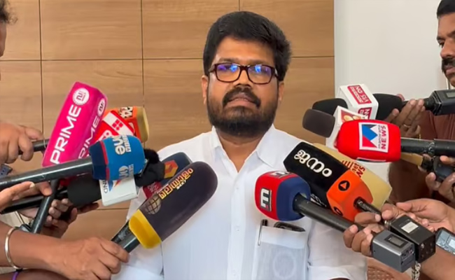 ഒരു പ്രൊഫഷണൽ മറ്റൊരു പ്രൊഫഷണലിനെ കുറിച്ച് പറഞ്ഞതിൽ എന്താണ് തെറ്റ്?’: കെ കെ രാഗേഷ്