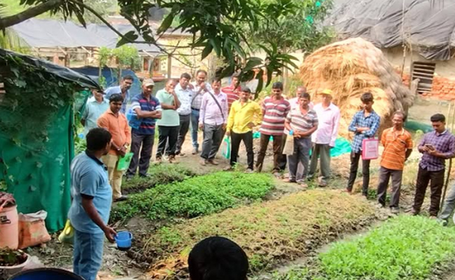 64 കുടുംബങ്ങളുടെ കൂട്ടായ്മ, ഇന്ത്യയി ലെ ആദ്യത്തെ ജൈവഗ്രാമം ; ഇവർ ചെയ്യുന്നത് പരിസ്ഥിതി സൗഹൃദ കൃഷി