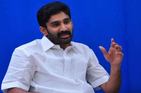 ഉറപ്പാണ് എല്‍ഡിഎഫ്’; ഷൈന്‍ ടോം ചാക്കോയുടെ പഴയ പോസ്റ്റ് കുത്തിപ്പൊക്കി വിടി ബല്‍റാം