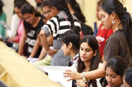 നീറ്റ് പരീക്ഷയ്ക്കിടെ ആള്‍മാറാട്ട ശ്രമം; പത്തനംതിട്ടയില്‍ വിദ്യാര്‍ഥി കസ്റ്റഡിയില്‍