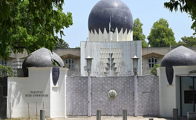 24 മണിക്കൂറിനകം രാജ്യം വിടണം’, ചാരപ്രവൃത്തിയില്‍ പാക് ഹൈക്കമ്മീഷനിലെ ഒരു ഉദ്യോഗസ്ഥനെക്കൂടി പുറത്താക്കി ഇന്ത്യ