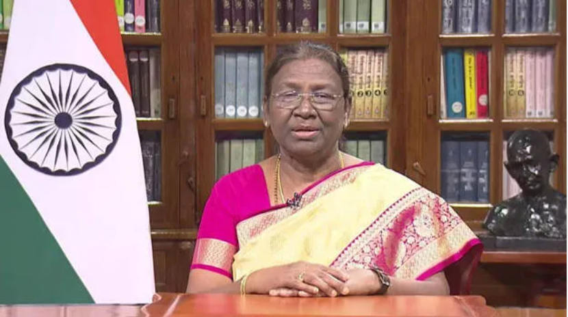 ‘ഭരണഘടനയിൽ ഇല്ലാത്ത സമയപരിധി കോടതിക്ക് നിർവചിക്കാനാകുമോ?’; സുപ്രീംകോടതി വിധിക്കെതിരെ രാഷ്ട്രപതി