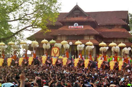 എണ്ണം പറഞ്ഞ കൊമ്പന്മാർ, താള വാദ്യ രംഗത്തെ കുലപതിമാർ, പ്രൗഢ ഗംഭീര വെടിക്കെട്ട്; അറിയാം തൃശൂർ പൂരത്തിൻെറ ചരിത്രവും ഐതിഹ്യവും