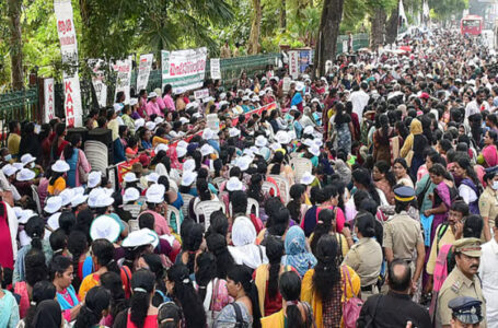 ആശ വർക്കർമാർ നിരാഹാര സമരം അവസാനിപ്പിച്ചു; രാപകൽ സമരം തുടരും