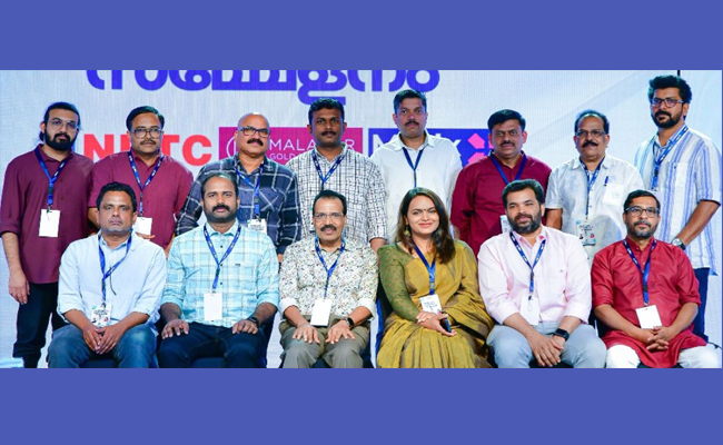 മാധ്യമങ്ങള്‍ വസ്തുതാപരമായി കാര്യങ്ങള്‍ കാണുന്നതിന് പകരം വൈകാരികമായാണ് ജനങ്ങളെ സ്വാധീനിക്കുന്നത്: കേരള പ്രസ് ക്ലബ് കുവൈത്ത് സംഘടിപ്പിച്ച മാധ്യമ സെമിനാറില്‍  ജോണി ലൂക്കോസ്