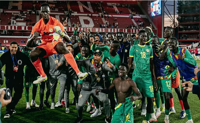 ചരിത്രം കുറിച്ച് സെനഗല്‍! ഇംഗ്ലണ്ടിനെ തോല്‍പ്പിക്കുന്ന ആദ്യ ആഫ്രിക്കന്‍ രാജ്യം, അപരാജിത കുതിപ്പ്