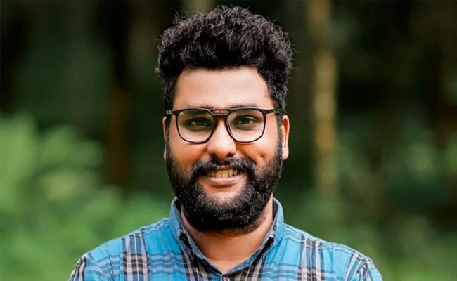 മുട്ടത്തുവ‍ർക്കിയെ പുലഭ്യം പറഞ്ഞവർ പിന്നീട് മുട്ടത്തുവർക്കി അവാർഡ് വാങ്ങി മുട്ടത്തുവർക്കി മലയാളത്തി​ന്റെ മഹാഭാ​ഗ്യം എന്ന് പ്രസം​ഗിച്ചത് ആരും മറന്നിട്ടില്ല’