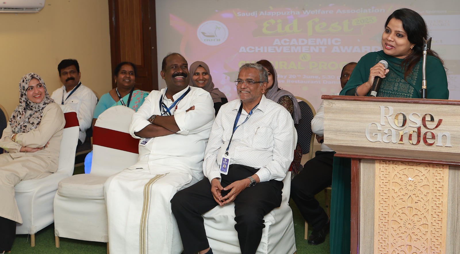 സവ’അക്കാദമിക് അച്ചീവ്മെന്റ് അവാർഡുകൾ വിതരണം ചെയ്തു.