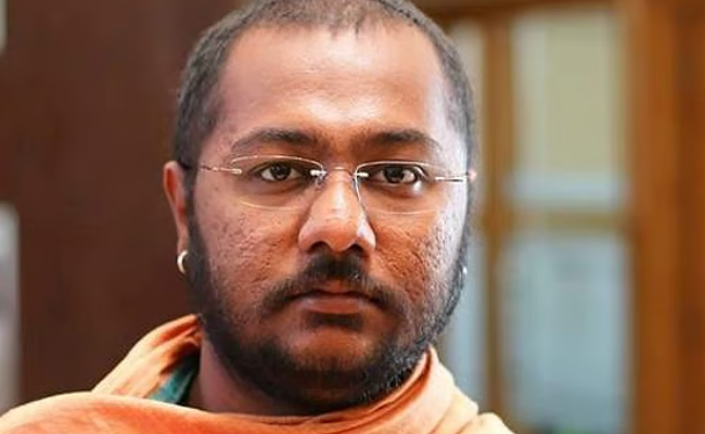 ഹിന്ദുമഹാസഭയുടെ പിന്തുണ സ്വരാജിനുള്ള ‘പണി’, പിന്നില്‍ ബിജെപിയെന്നു സംശയം’