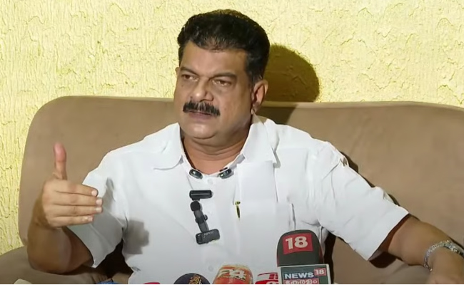 ‘2026ല്‍ ആഭ്യന്തര മന്ത്രിയാക്കണം; മലപ്പുറം ജില്ല വിഭജിക്കണം’; പത്രിക പിന്‍വലിക്കാന്‍ ഉപാധികളുമായി അന്‍വര്‍