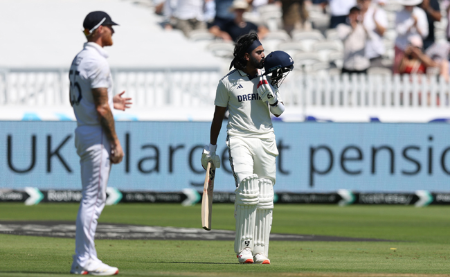 ലോർഡ്‌സ് ടെസ്റ്റില്‍ ഒന്നാം ഇന്നിങ്‌സില്‍ കെഎൽ രാഹുലിന് സെഞ്ചുറി; ഇന്ത്യ 300 കടന്നു