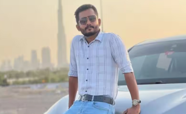 കാറിൽ കയറുന്നതിനിടെ ഹൃദയാഘാതം, ദുബൈയിൽ മലയാളി യുവാവ് മരിച്ചു