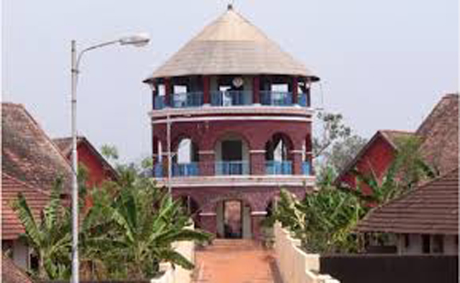 ദീർഘകാലം ഒളിവിൽ കഴിഞ്ഞ ശേഷം തിരികെ ജയിലിൽ സ്വമേധായ എത്തി, പുറംലോകം മടുത്തു,എനിക്ക് ജയിൽമതി’;രക്ഷപ്പെട്ടിട്ടും തടവറയിലേക്ക് തിരിച്ചെത്തിയവർ