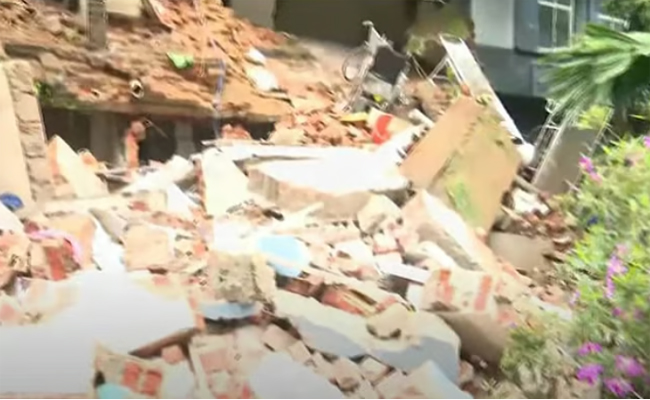 കോട്ടയം മെഡിക്കല്‍ കോളജില്‍ മൂന്നു നില കെട്ടിടം തകര്‍ന്നു; ഇടിഞ്ഞുവീണത് 14-ാം വാര്‍ഡ്