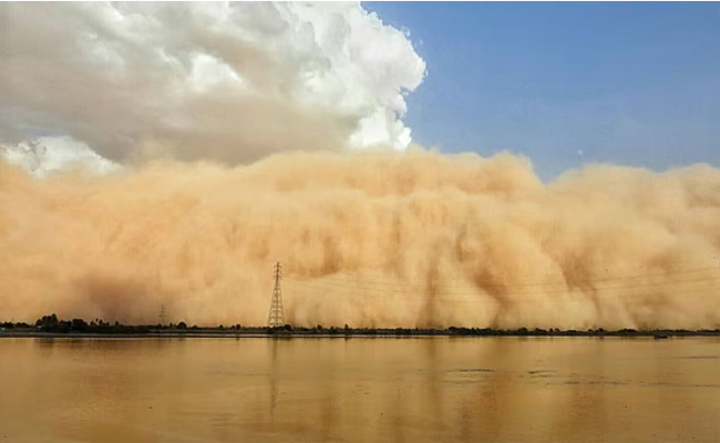 കുവൈത്തിൽ താപനില 52 ഡിഗ്രിയിലേക്ക്, ഉഷ്ണക്കാറ്റ് മുന്നറിയിപ്പ്