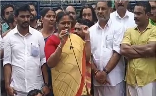 കേരള പൊലീസിലെ 60 ശതമാനവും മോദി ഫാന്‍സ്’; ശോഭയെ വിളിച്ചത് ആര്? അന്വേഷണം