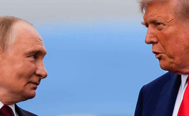 അത് ഒറിജിനലോ, ഡ്യൂപ്ലിക്കറ്റോ?… ട്രംപ് കബളിപ്പിക്കപ്പെട്ടോ’?… അലാസ്‌കയില്‍ ചര്‍ച്ചയ്ക്ക് എത്തിയത് പുടിന്റെ അപരനെന്ന് സാമൂഹിക മാധ്യമങ്ങളില്‍ ചര്‍ച്ച