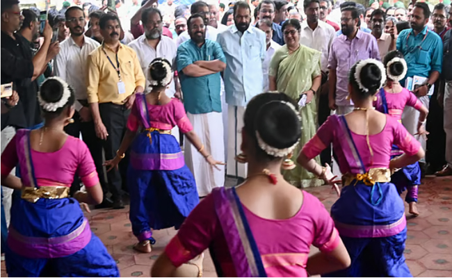 കലാപൂരം’, തൃശൂർ ഒരുങ്ങുന്നു; 64-ാമത് സംസ്ഥാന സ്കൂൾ കലോത്സവം, സംഘാടക സമിതി രൂപീകരിച്ചു