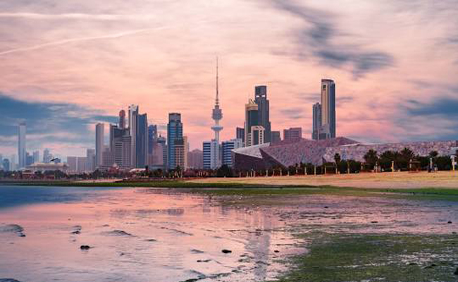 ഗൾഫ് രാഷ്ട്രങ്ങളിൽ കഴിയുന്ന പ്രവാസികൾക്ക് കുവൈത്തിലേക്ക് ഓൺ അറൈവൽ വിസയിൽ പ്രവേശിക്കാം.