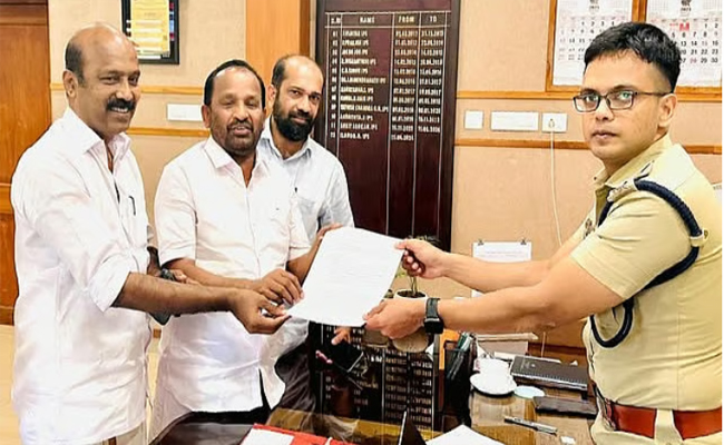 വ്യാജ വോട്ട്; സുരേഷ് ഗോപിക്കെതിരായ പരാതി എസിപി അന്വേഷിക്കും; നിയമോപദേശം തേടും