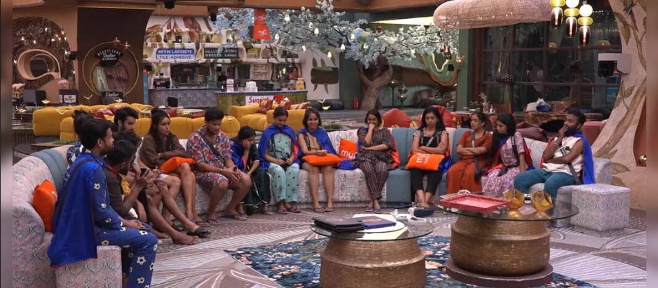 ബിഗ് ബോസിനെ കുറിച്ച് മനസ് തുറന്ന് മോഹൻലാൽ ‘തലയിണ എടുത്ത് എറിഞ്ഞത് കണ്ടപ്പോൾ ഇഷ്ടപ്പെട്ടില്ല, അതുപോലെ അവർ ഉപയോ​ഗിക്കുന്ന ഭാഷകളും