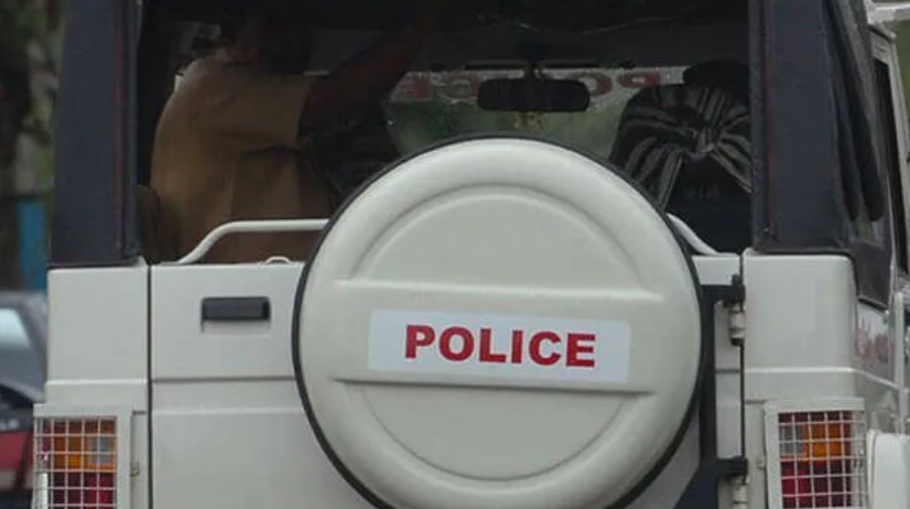 പെൺകുട്ടിയോട് ലെെംഗികാതിക്രമം; പിതാവിന്റെ സുഹൃത്തിനെ കെെയേറ്റം ചെയ്ത് നാട്ടുകാർ