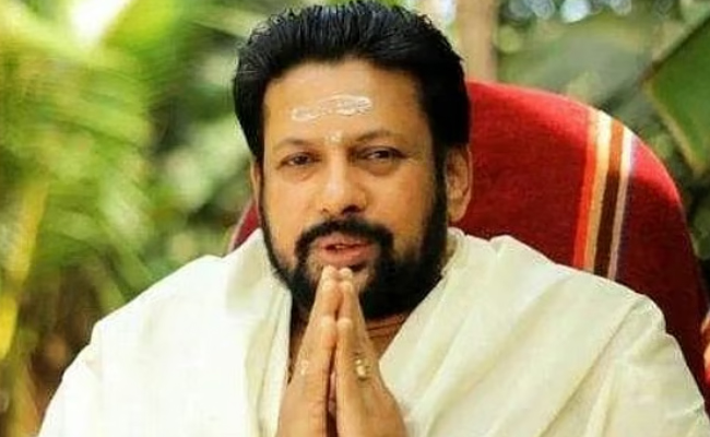 വിജയ് മല്യ ഭംഗിയായി സ്വര്‍ണം പൂശിയതല്ലേ?, മുരാരി ബാബു എന്നെയും തെറ്റിദ്ധരിപ്പിച്ചു’; തന്ത്രി കണ്ഠര് രാജീവര്