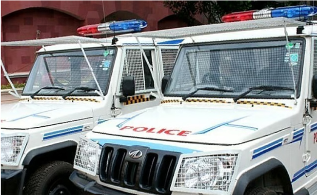 ഫോണ്‍ ഉപയോഗിക്കുന്നതിനെ ചൊല്ലി തര്‍ക്കം; ആലപ്പുഴയില്‍ 17കാരി അമ്മയെ കുത്തി