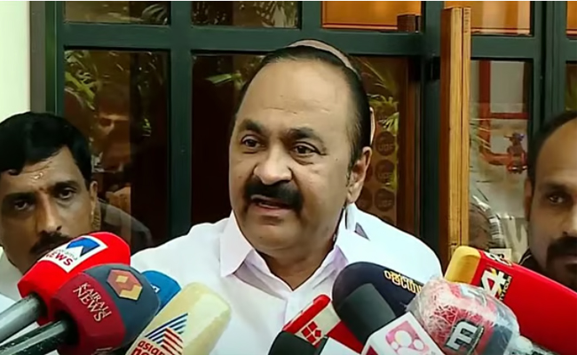 ഞങ്ങളെ അങ്ങോട്ട് വരുത്തരുത്?; പേരാമ്പ്രയില്‍ കോണ്‍ഗ്രസ് പ്രവര്‍ത്തകരെ വേട്ടയാടുന്നത് അവസാനിപ്പിക്കണം; ബോംബ് എറിഞ്ഞെന്നത് കള്ളക്കഥ’