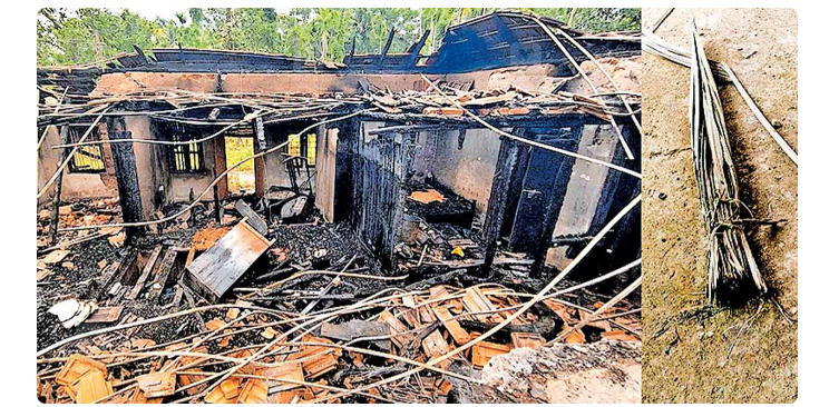 150 വർഷം പഴക്കമുള്ള നാലുകെട്ട് കത്തിയമർന്നു; ദുരൂഹത: വീടിനു സമീപം പകുതി കത്തിയ നിലയിൽ ചൂട്ടുകറ്റ