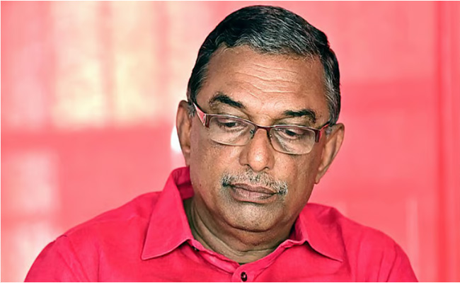 കുരുക്കായത് സ്വന്തം കൈപ്പടയിലുള്ള കുറിപ്പ്’; സ്വര്‍ണക്കവര്‍ച്ചയുടെ ബുദ്ധികേന്ദ്രം പത്മകുമാര്‍; റിമാന്‍ഡ് റിപ്പോര്‍ട്ട്