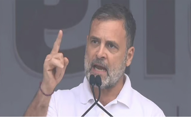 കോണ്‍ഗ്രസ് അധികാരത്തിലെത്തിയാല്‍ തെരഞ്ഞെടുപ്പ് കമ്മീഷണര്‍ക്കെതിരെ നടപടിയെടുക്കും