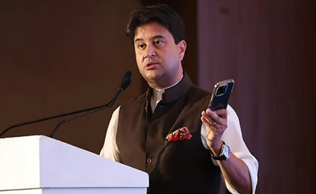 നിര്‍ബന്ധമില്ല, ഉപഭോക്താക്കള്‍ക്ക് സഞ്ചാര്‍ സാഥി ആപ്പ് ഡിലീറ്റ് ചെയ്യാം; വിശദീകരണവുമായി കേന്ദ്രമന്ത്രി