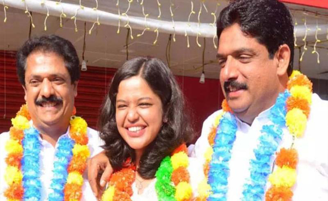 പുളിക്കക്കണ്ടം കൗണ്‍സിലര്‍മാര്‍ യുഡിഎഫിനെ പിന്തുണയ്ക്കണമെന്ന് ജനസഭ; ദിയ പാലാ നഗരസഭ അധ്യക്ഷയാകണമെന്നും ആവശ്യം