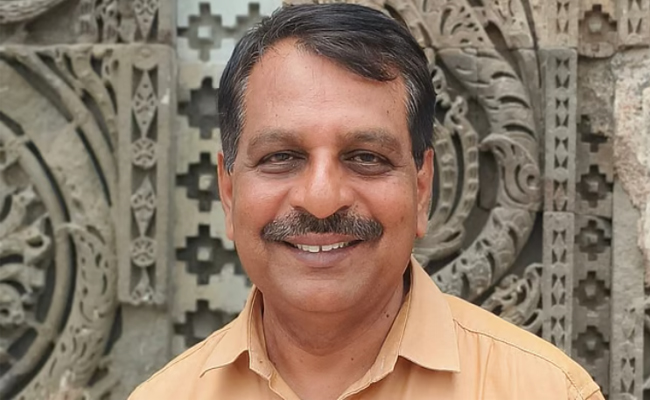 പോറ്റിയെ കേറ്റിയേ ഹിന്ദു വികാരം വ്രണപ്പെടുത്തിയിട്ടില്ലെന്ന് ഹിന്ദു ഐക്യവേദി; ‘ബിജെപിയും പ്രചാരണത്തിന് ഉപയോഗിച്ചു’