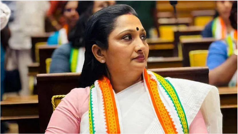 ചതിച്ചെന്നും മേയറാക്കുമെന്ന ഉറപ്പ് നൽകിയിരുന്നുവെന്നും പരാതി ദീപ്തി  മേരി  വർഗീസിനെ  എംപിസി ചെയർപേഴ്‌സണാക്കുമെന്ന് നേതൃത്വം