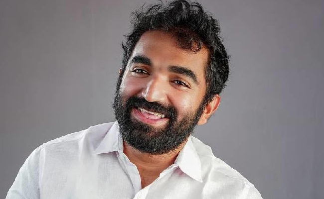 പോറ്റിയേ കേറ്റിയേ’ പാടുന്നവരില്‍ കുട്ടികളും; കേസെടുത്താല്‍ ജയിലുകള്‍ പോരാതെ വരുമെന്ന് ചാണ്ടി ഉമ്മന്‍