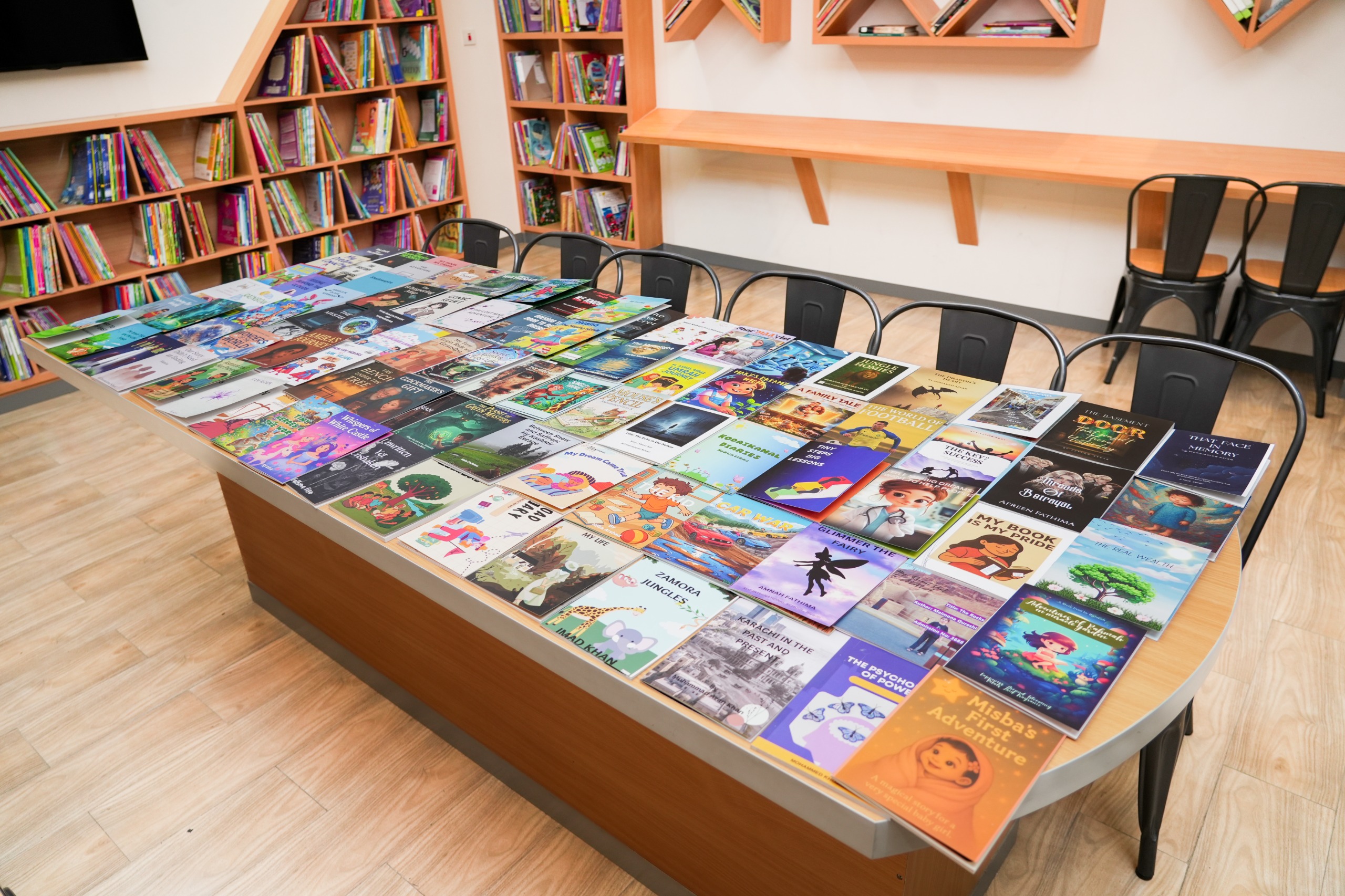 ബുക്ക് ബ്ലൂം 500′: പുസ്തകങ്ങളുടെ പ്രകാശന വിസ്മയം തീർക്കാൻ അലിഫ് ഇൻ്റർനാഷണൽ സ്കൂൾ