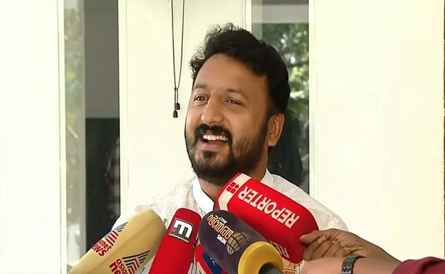 കയറിച്ചെന്നപ്പോള്‍ ജനറല്‍ സെക്രട്ടറി മുകളിലുണ്ടെന്നു പറഞ്ഞതു പോലും ചെന്നിത്തല; ഇതൊക്കെ ഇത്ര കാര്യമാണോ?’