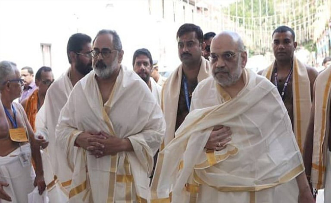 ശബരിമലയിലെ സ്വത്ത് സംരക്ഷിക്കാത്തവര്‍ എങ്ങനെ ജനങ്ങളുടെ വിശ്വാസം സംരക്ഷിക്കും’; സ്വര്‍ണക്കൊള്ള സ്വതന്ത്ര ഏജന്‍സി അന്വേഷിക്കണമെന്ന് അമിത് ഷാ