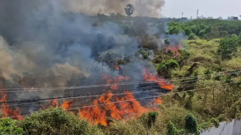 കഴക്കൂട്ടത്ത് വൻ തീപിടിത്തം; തീ പടർന്നത് ഭാരത് ഗ്യാസിന്റെ റീഫില്ലിംഗ് പ്ലാന്റിന്റെ തൊട്ടടുത്ത്