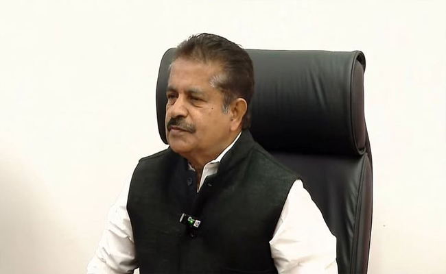 പോറ്റി തന്ന കവറില്‍ ഈന്തപ്പഴം; ആരോപണങ്ങള്‍ക്ക് പിന്നില്‍ പാര്‍ട്ടിയിലുളളവര്‍; കൊള്ളക്കാരനാണെന്ന് പറഞ്ഞിട്ടല്ല പരിചയപ്പെടുന്നത്’