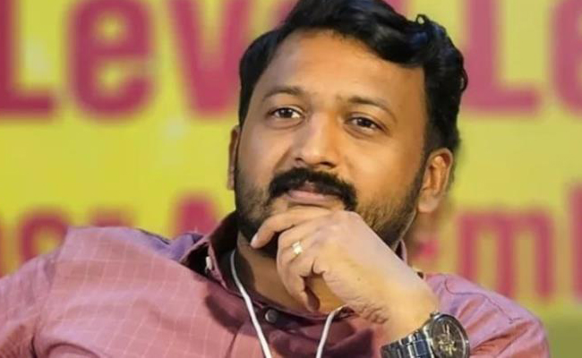 തീരുമാനമെടുക്കുന്നതിന് മുമ്പ് എന്നെ കേള്‍ക്കണം’; രാഹുല്‍ മാങ്കൂട്ടത്തിലിനെതിരായ ബലാത്സംഗക്കേസിലെ പരാതിക്കാരി ഹൈക്കോടതിയില്‍