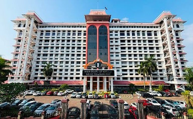 പെട്ടിക്കടക്കാരൻ പോലും ഇതിലും നന്നായി കണക്ക് സൂക്ഷിക്കും!” – ദേവസ്വം ബോർഡിനെതിരെ ഹൈക്കോടതി