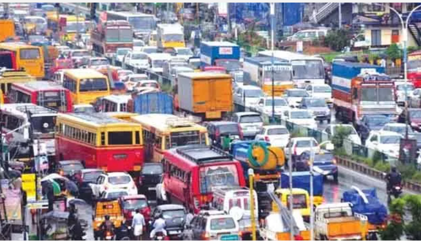 കേരളത്തിൽ നിയമലംഘനങ്ങളുടെ പെരുമഴ: പ്രതിദിനം 27,000 കേസുകൾ; രാജ്യത്ത് രണ്ടാം സ്ഥാനത്ത്