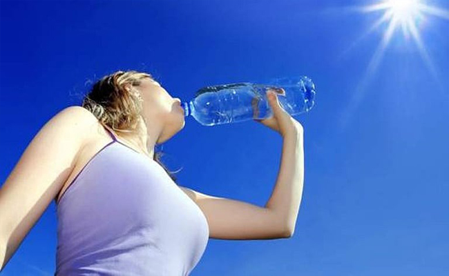 സംസ്ഥാനത്ത് കടുത്ത ചൂട്; രാവിലെ 11 മുതല്‍ 3 വരെ നേരിട്ട് വെയില്‍ ഏല്‍ക്കരുത്; മുന്നറിയിപ്പ്