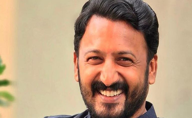 മൊബൈല്‍ ഫോണ്‍ ഹാജരാക്കണം; കേരളം വിടരുത്’; ആദ്യ ബലാത്സംഗക്കേസില്‍ രാഹുലിന് മുന്‍കൂര്‍ ജാമ്യം